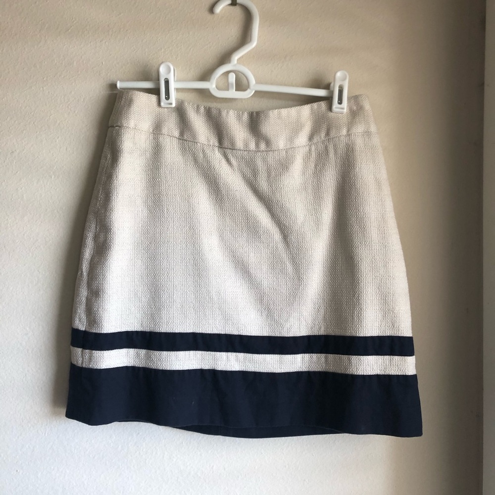 LOFT NAVY AND CREME SKIRT
